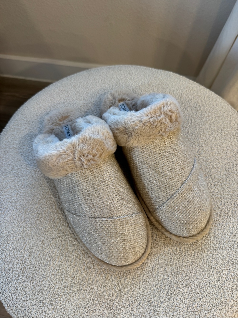 TOMS Valerie Slippers Oatmeal Sparkle Knit size 5